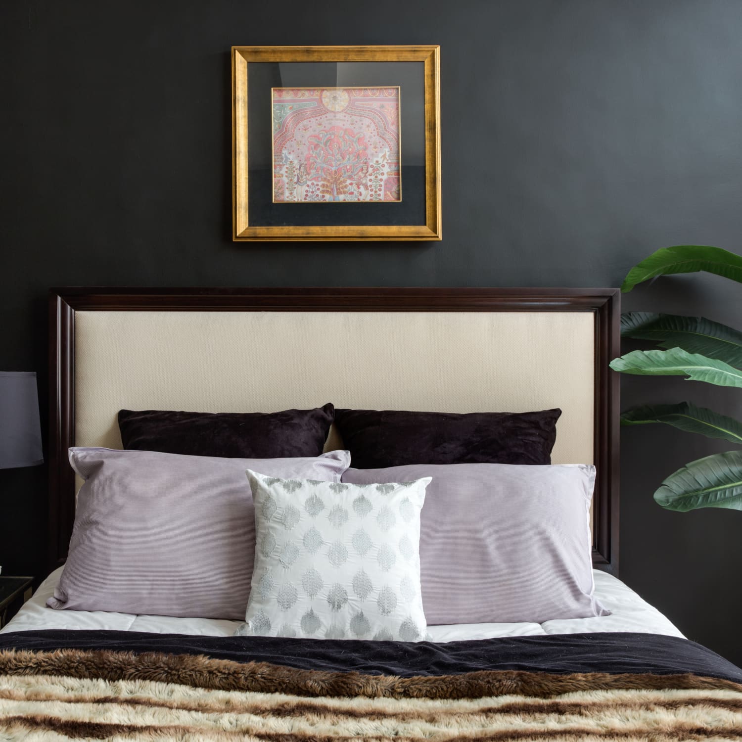 Dark bedroom deals colors